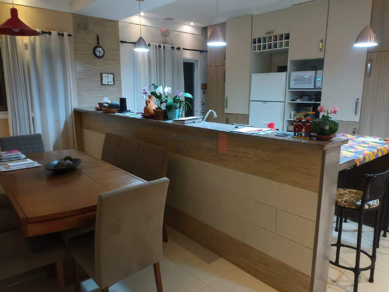 Casa em Condomínio à venda no Piracangaguá: 
