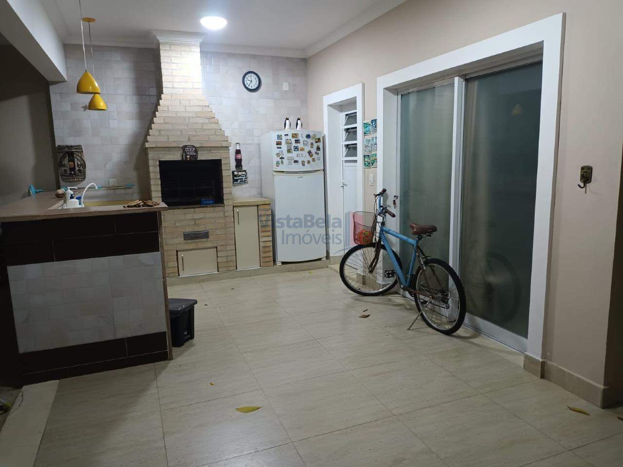 Casa em Condomínio à venda no Piracangaguá: 