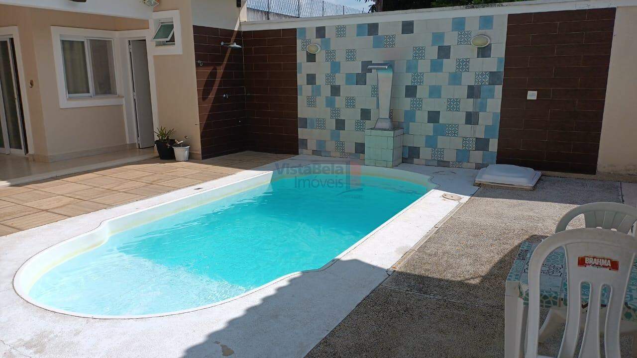 Casa em Condomínio à venda no Piracangaguá: 