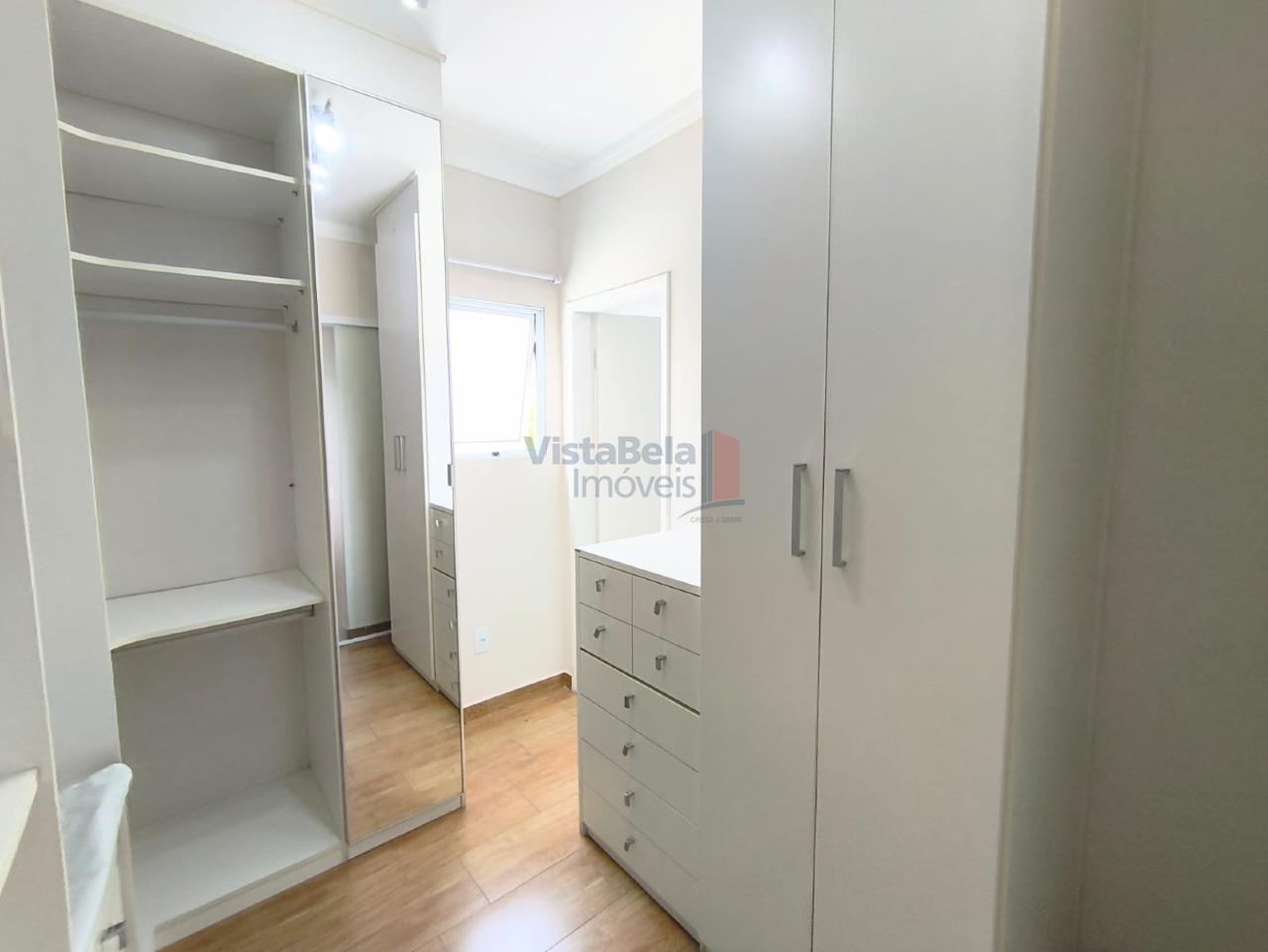 Casa em Condomínio à venda no Loteamento Residencial Campos do Conde II: Closet Suíte Máster