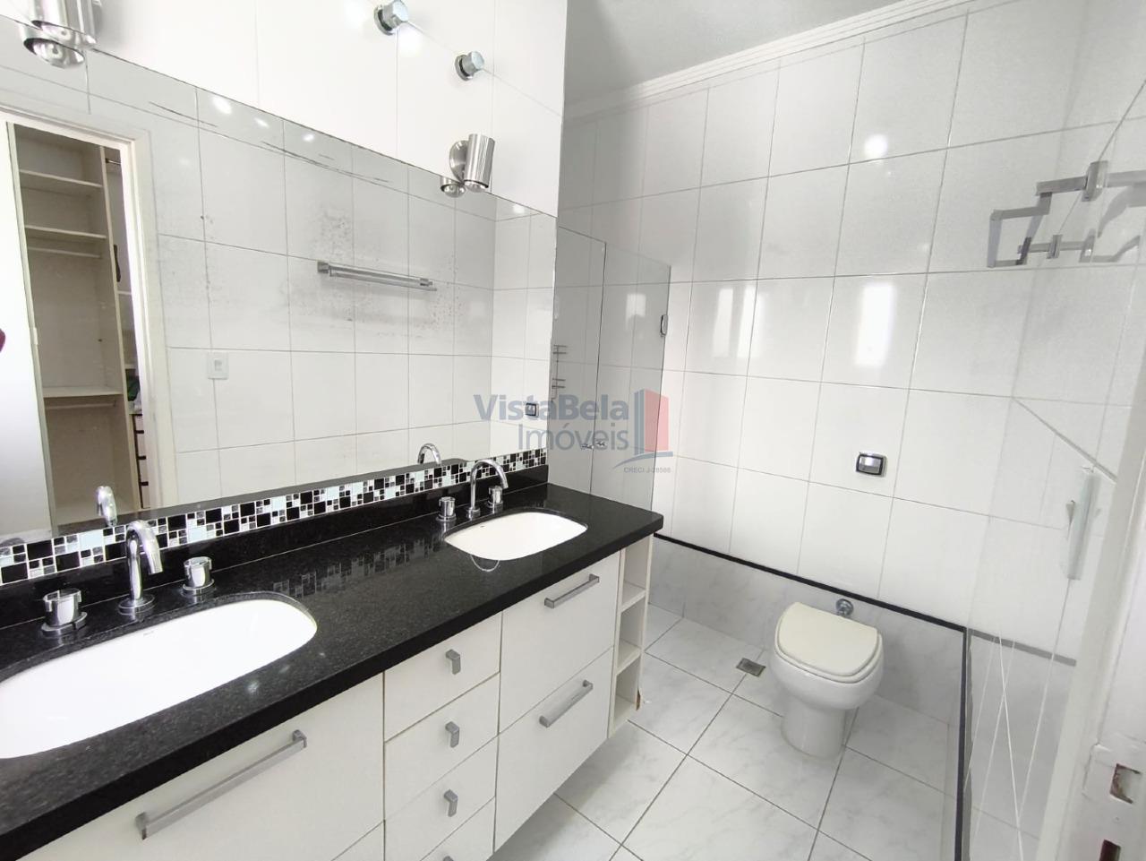 Casa em Condomínio à venda no Loteamento Residencial Campos do Conde II: WC Suíte