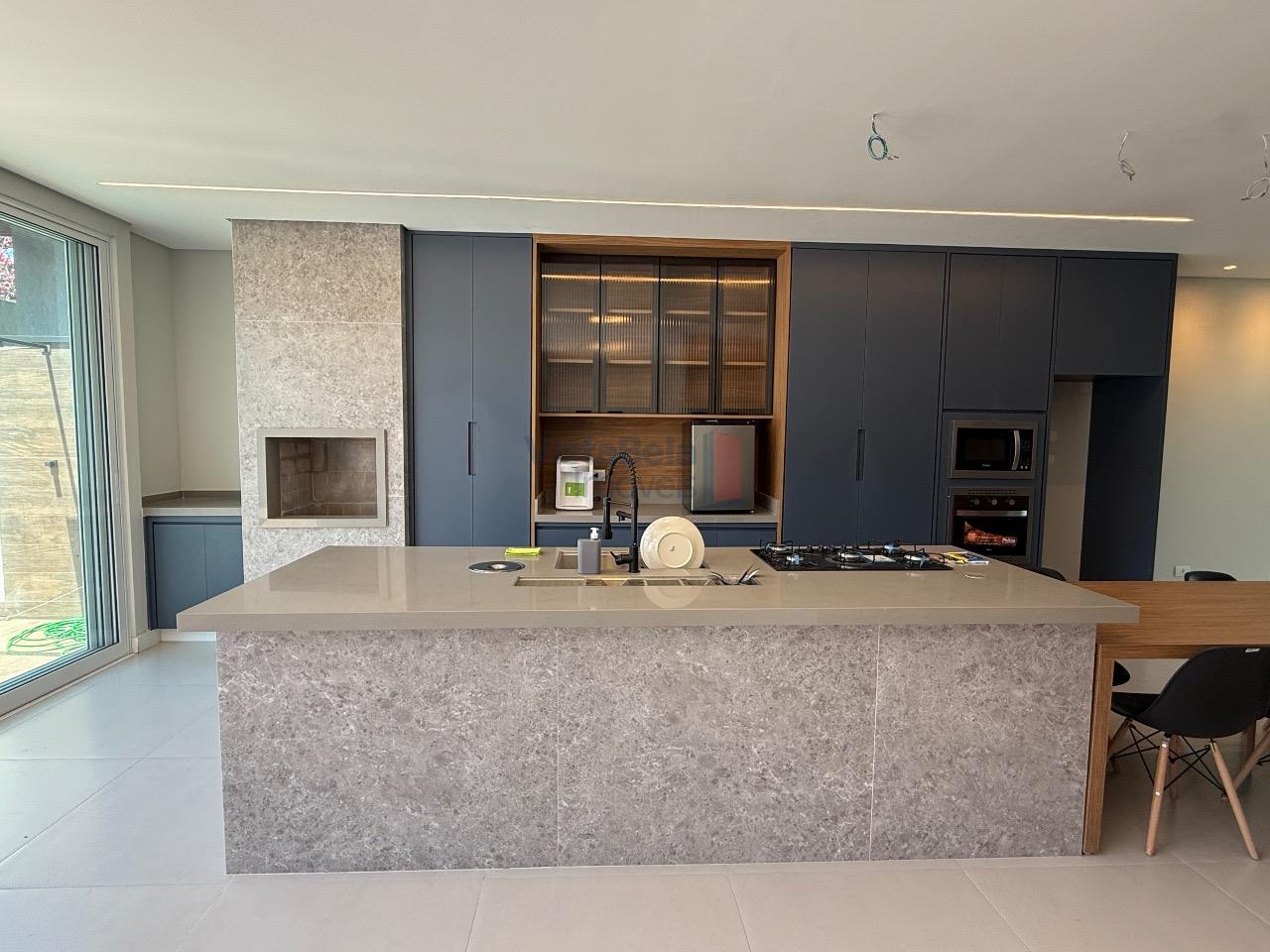 Casa em Condomínio à venda no Residencial Santa Izabel: 