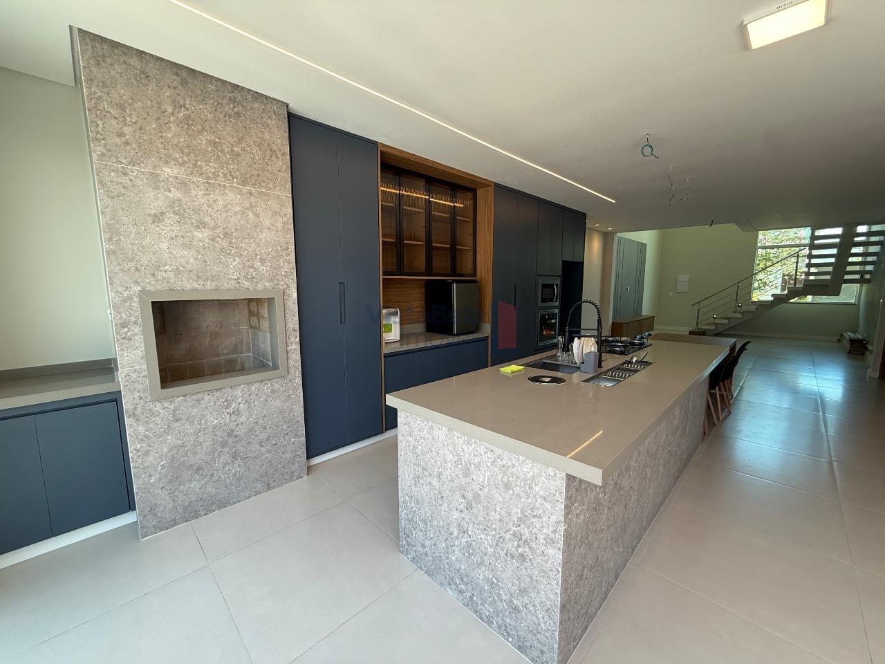 Casa em Condomínio à venda no Residencial Santa Izabel: 