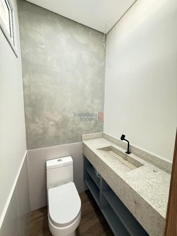 Casa em Condomínio à venda no Residencial Santa Izabel: LAVABO