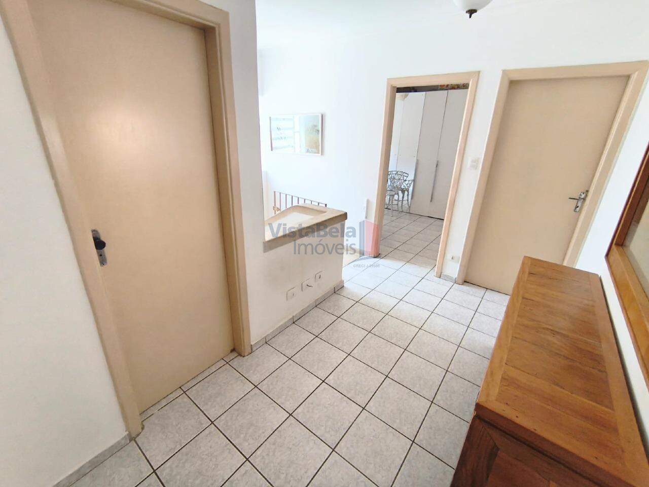 Casa à venda no Centro: HALL DOS DORMITÓRIOS