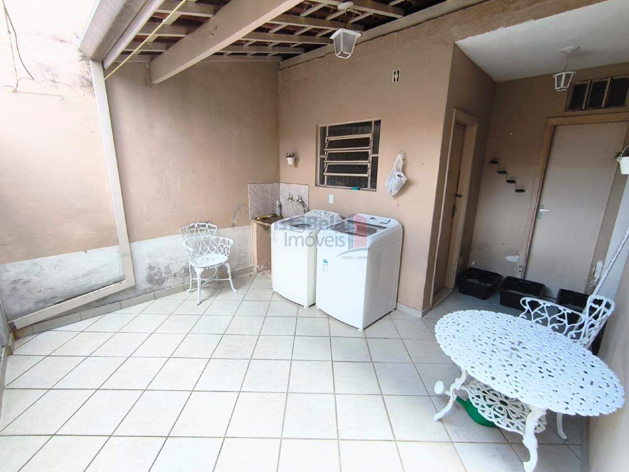 Casa à venda no Centro: QUINTAL