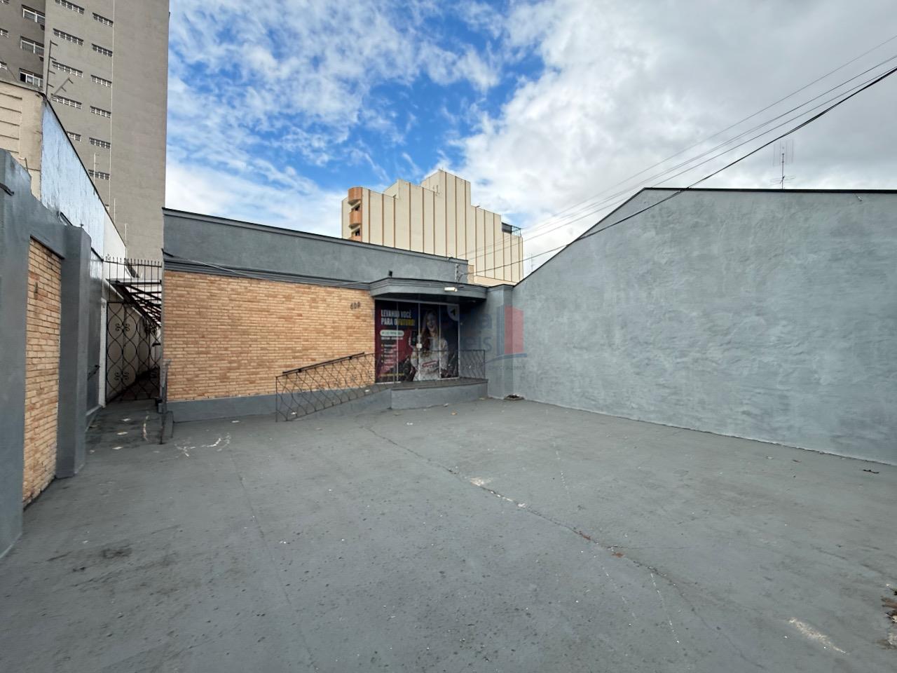 Casa para aluguel no Centro: 