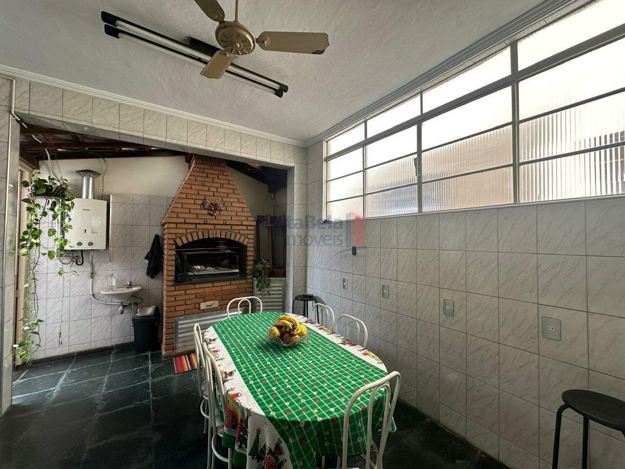 Casa à venda no Centro: 