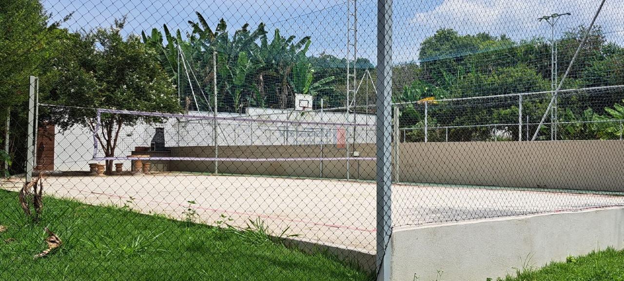 Casa em Condomínio para aluguel no AreÃO: 