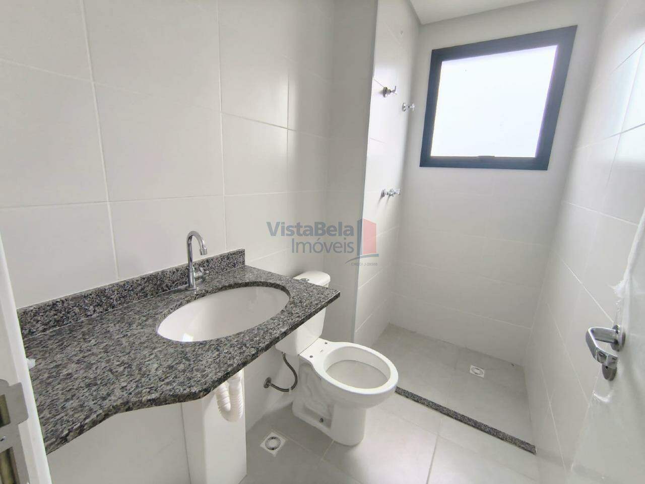 Apartamento à venda no Loteamento Residencial e Comercial Bosque Flamboyant: WC