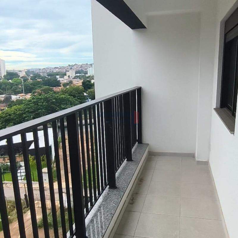 Apartamento à venda no Loteamento Residencial e Comercial Bosque Flamboyant: Varanda
