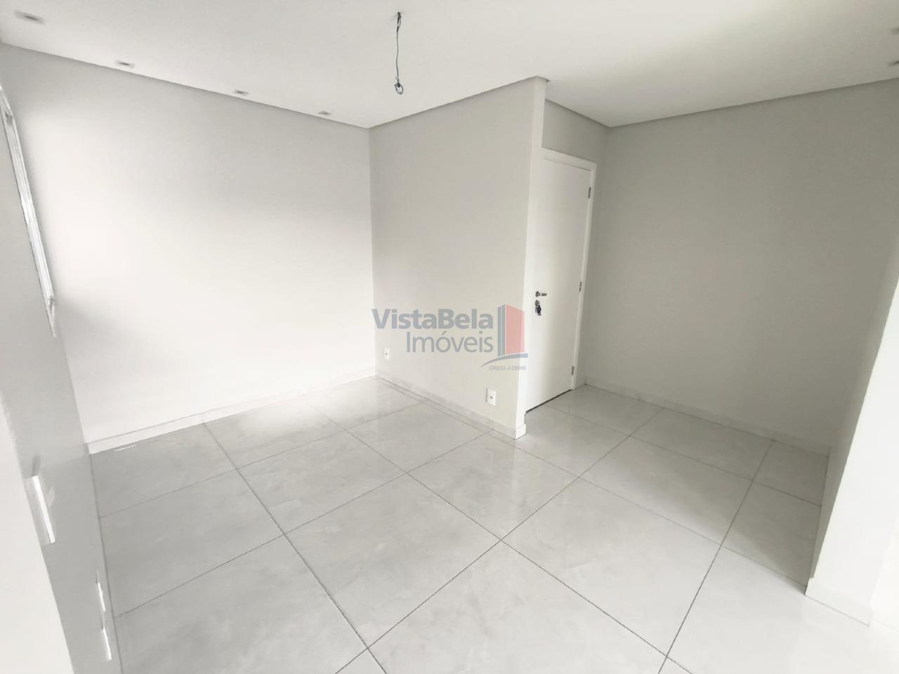 Apartamento à venda no Granjas Santa Terezinha: Sala 2 Ambientes