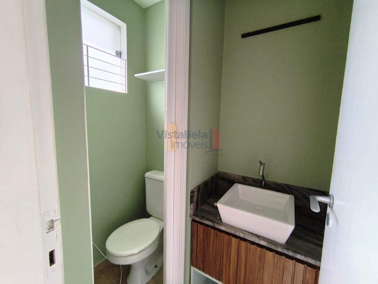 Sala para aluguel no Jd. Maria Augusta: Lavabo