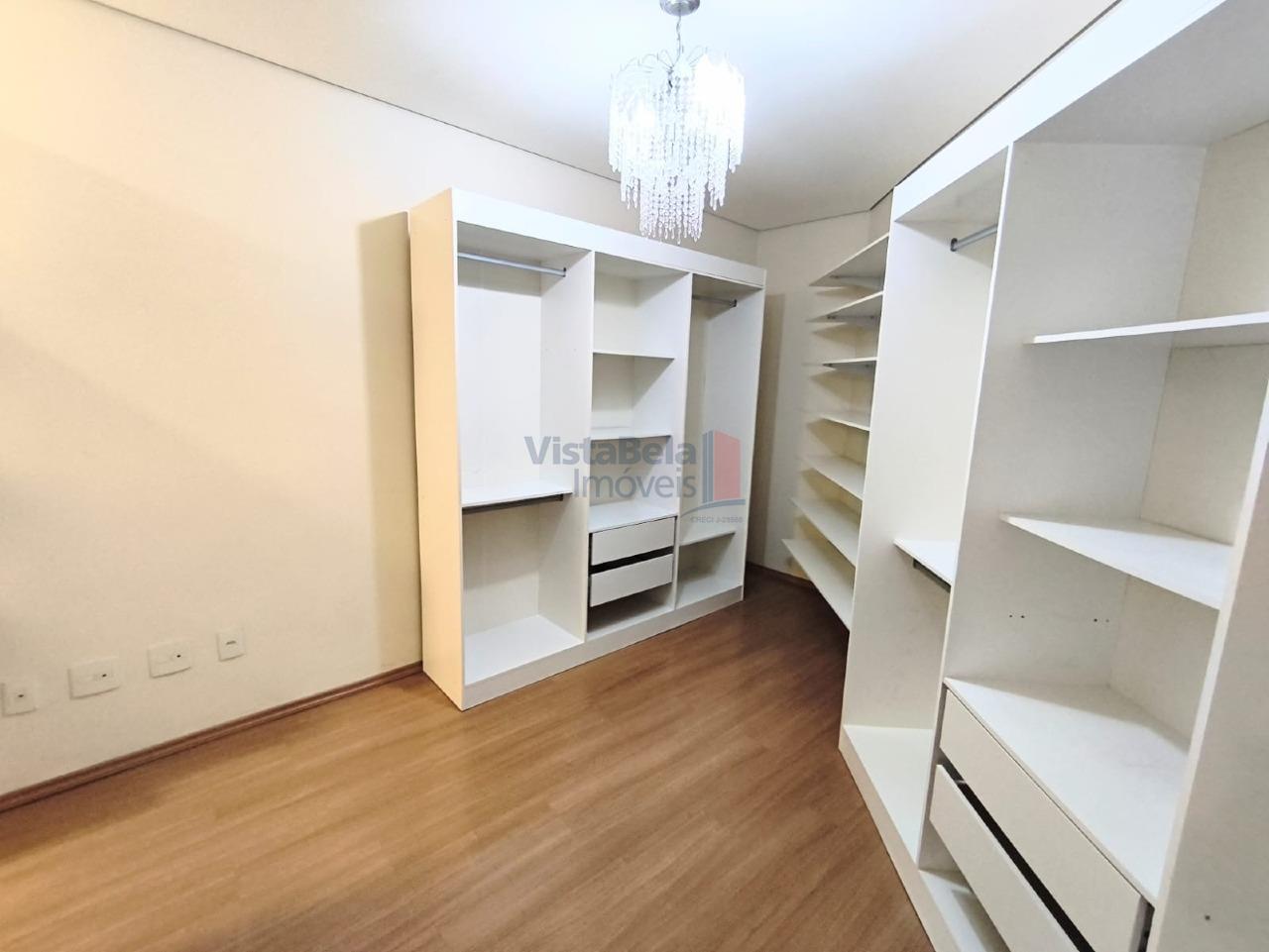 Apartamento à venda no Vila SÃO Jose: Dormitório com Closet Piso Superior