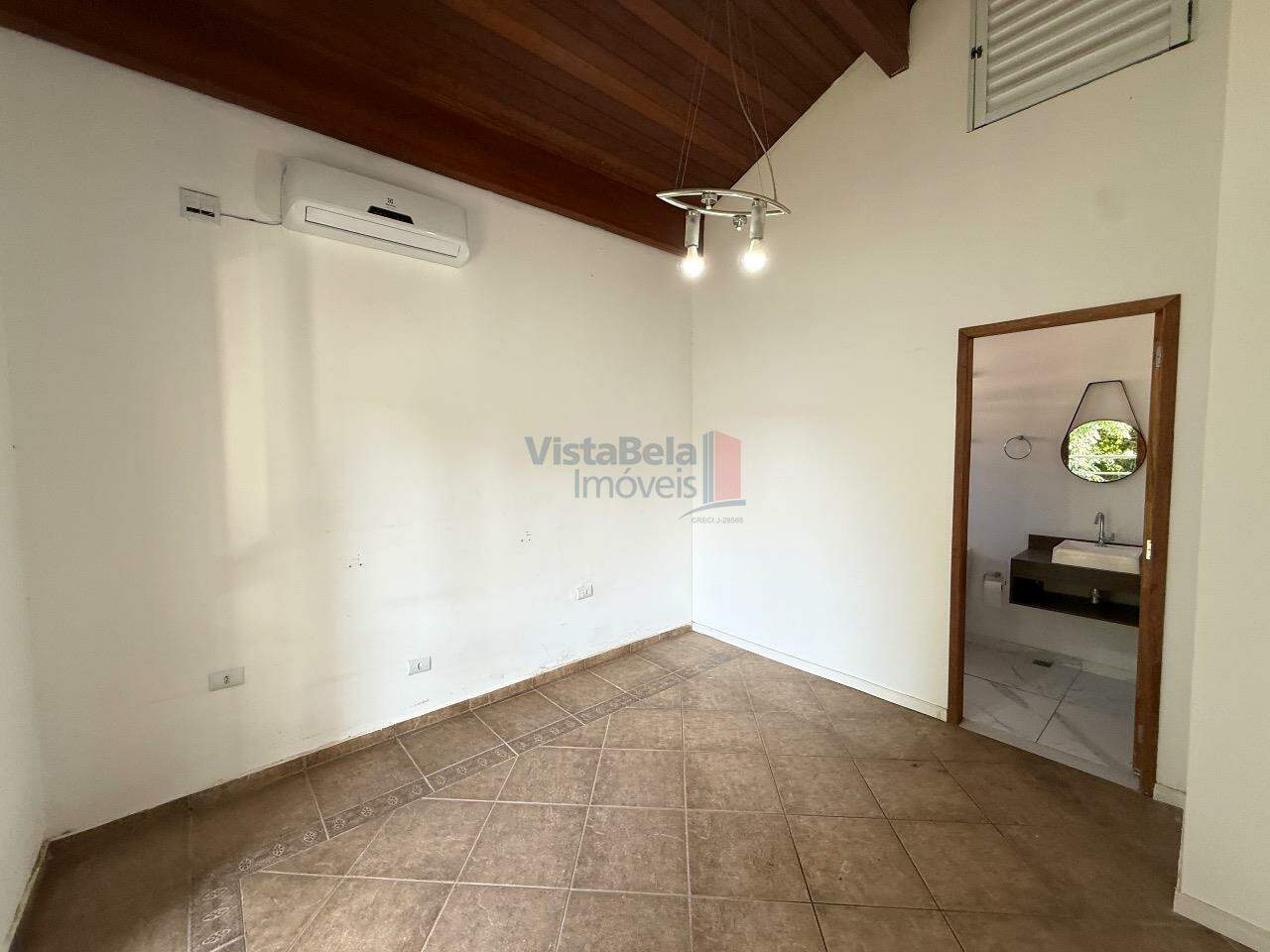 Casa em Condomínio para aluguel no Nossa Senhora do Perpetuo Socorro: Suíte Superior