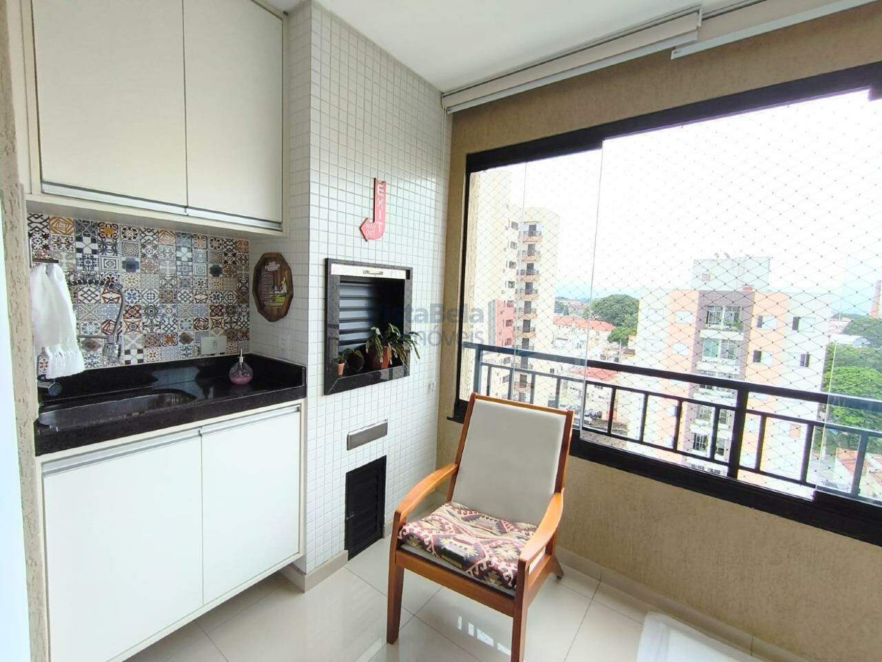 Apartamento à venda no Centro: Varanda Gourmet