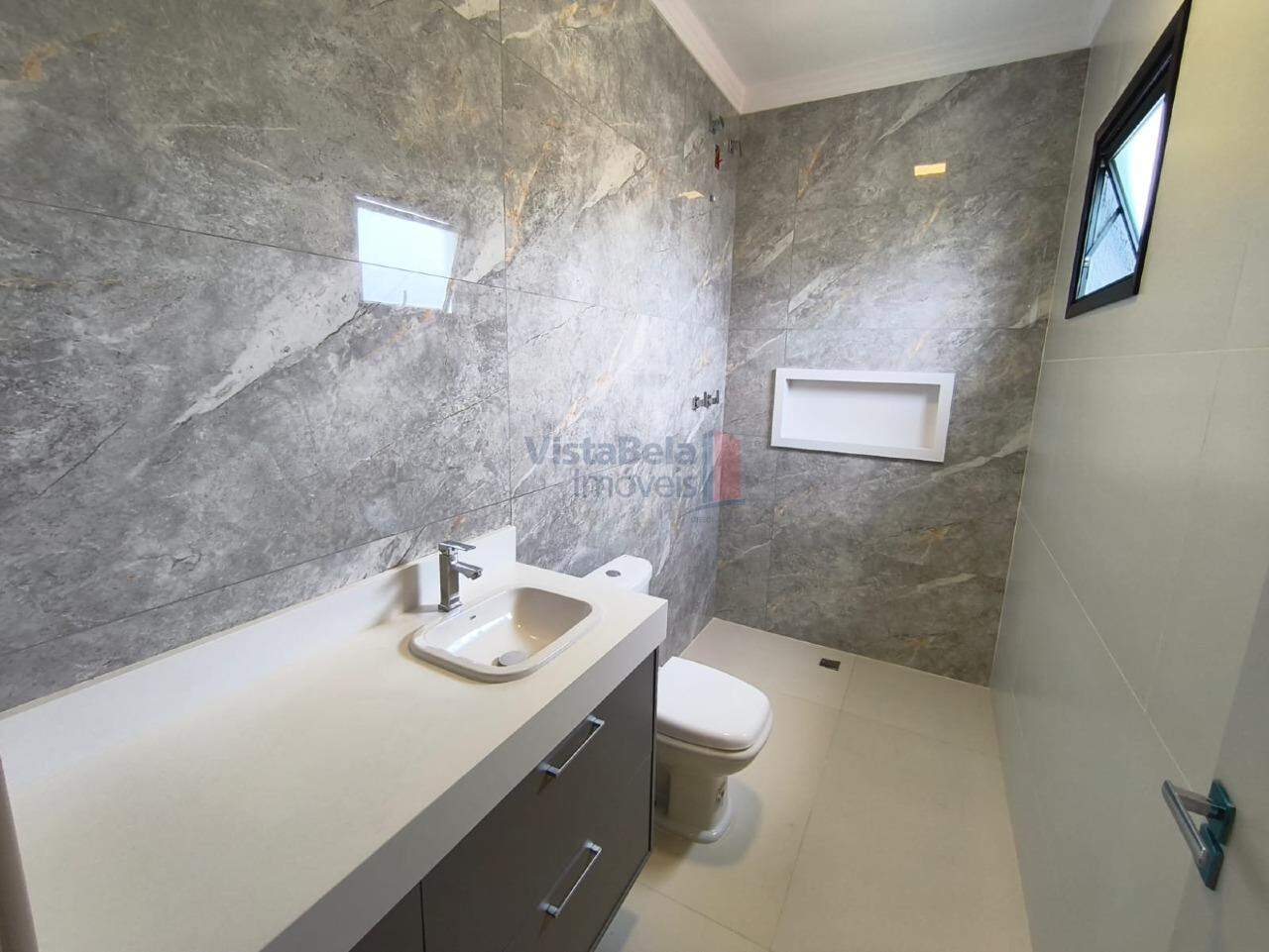 Casa em Condomínio à venda no Morada dos Nobres: WC Suíte Máster