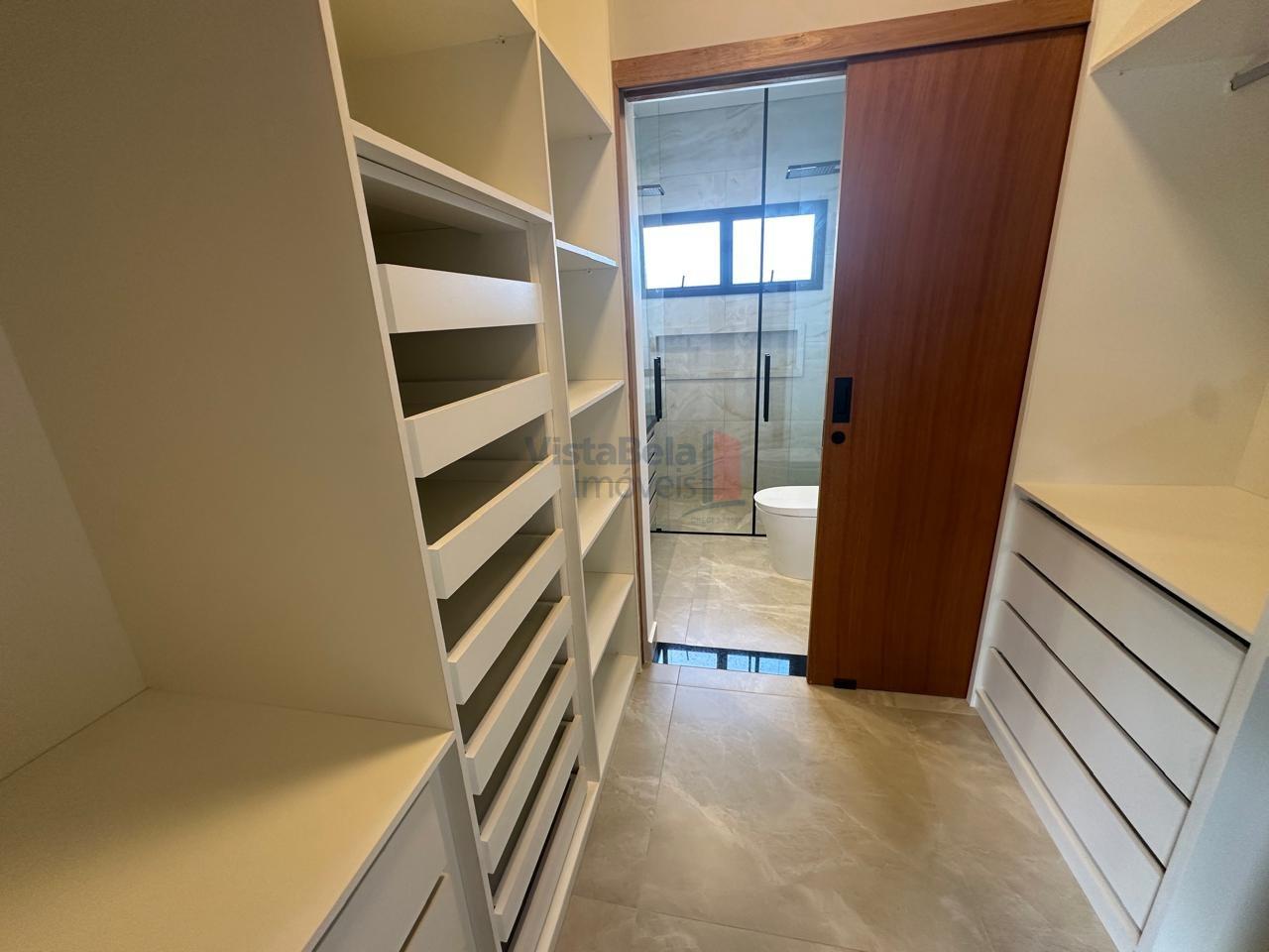 Casa em Condomínio à venda no Loteamento Residencial Colinas do Sol: 