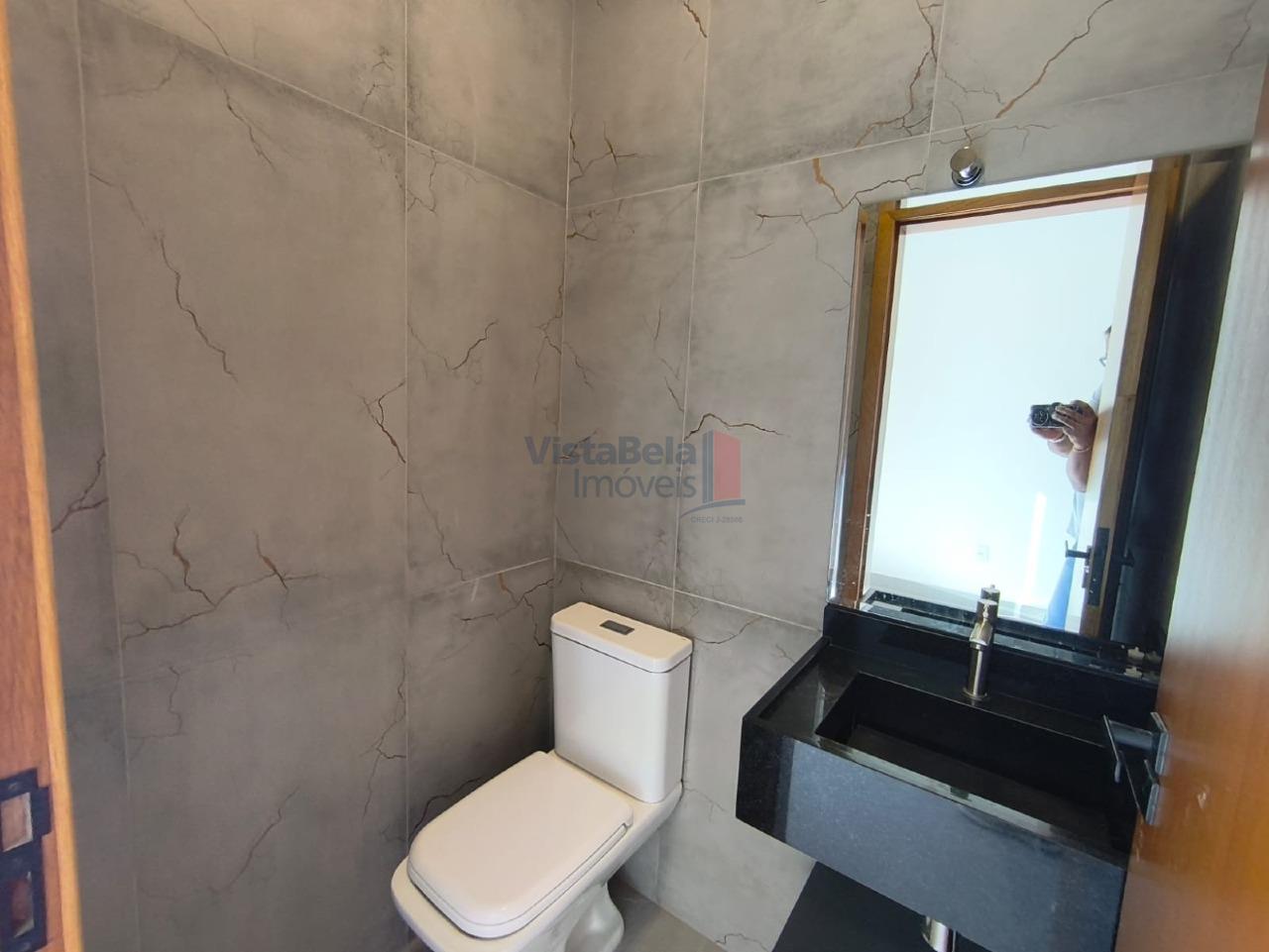 Casa em Condomínio à venda no Loteamento Residencial Colinas do Sol: Lavabo