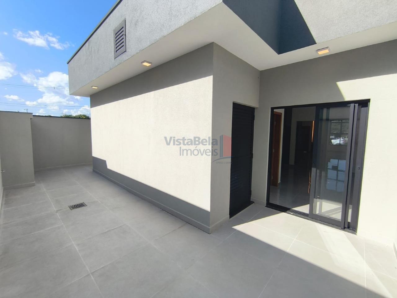 Casa em Condomínio à venda no Loteamento Residencial Colinas do Sol: Quintal