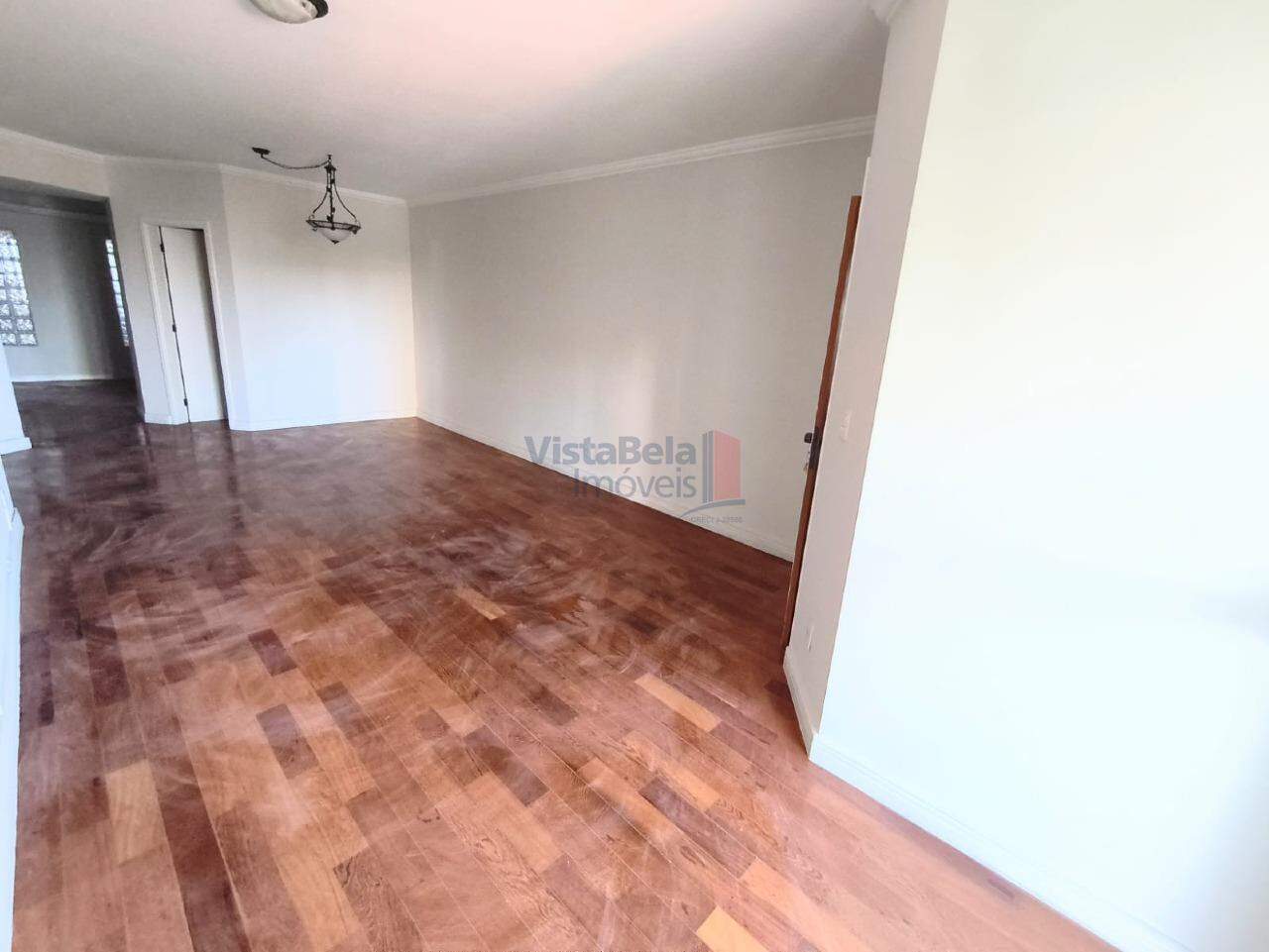 Apartamento para aluguel no Jardim das Nações: Ampla Sala de Estar