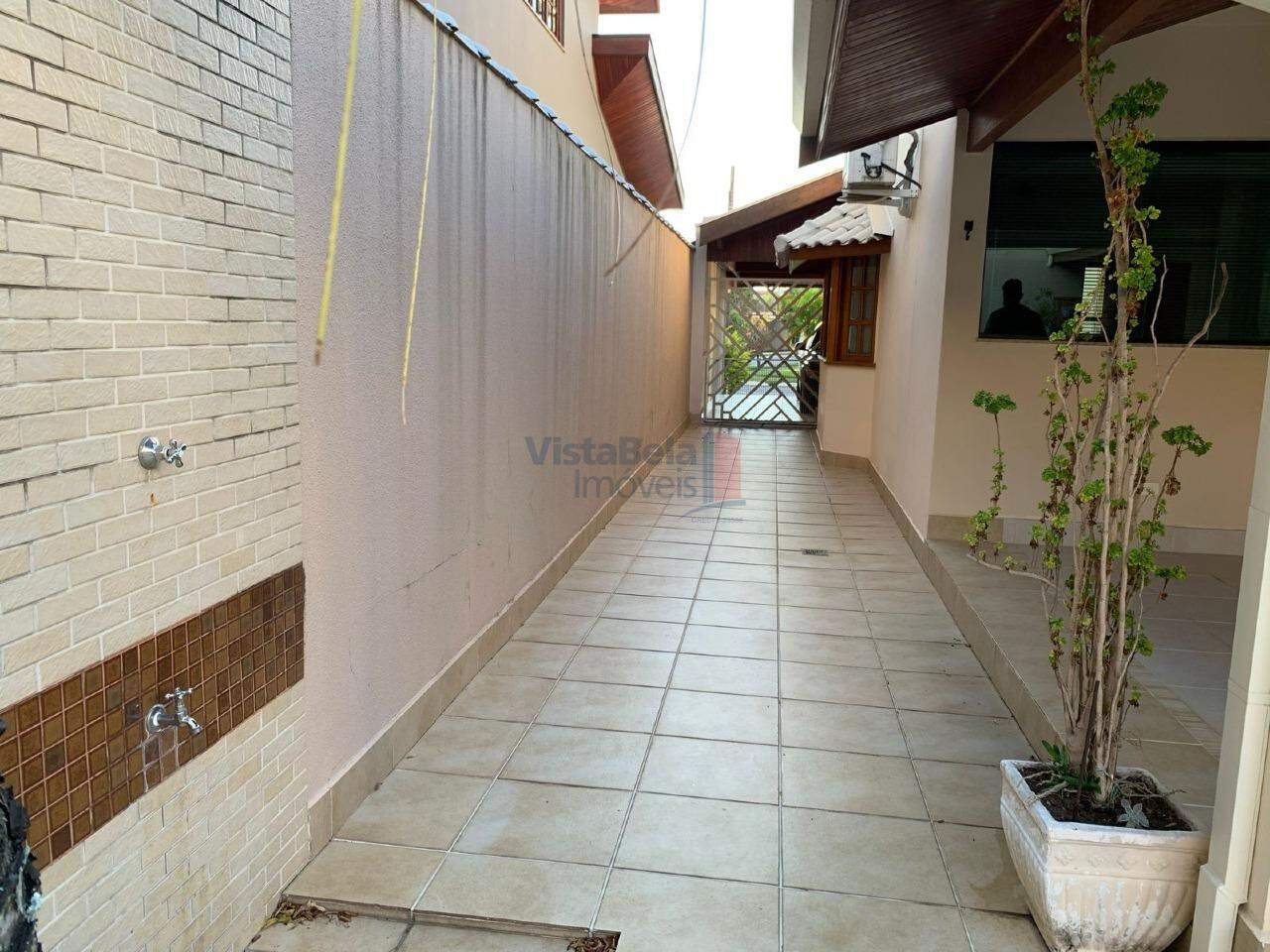 Casa em Condomínio para aluguel no Condomínio do Taubaté Village: