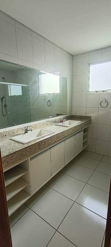 Apartamento para aluguel no Jardim das Nações: 