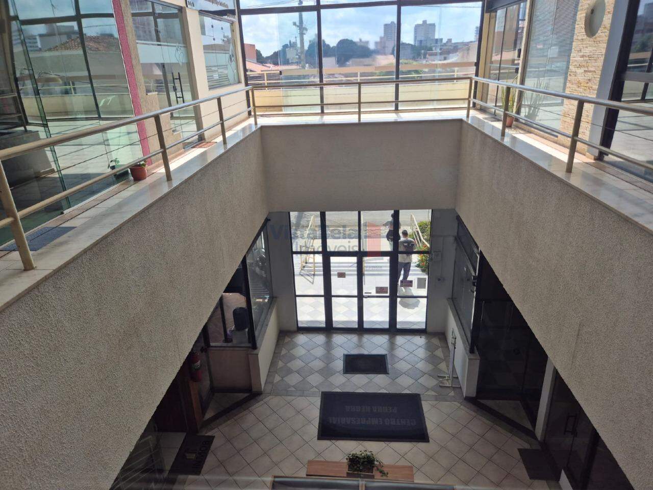 Sala para aluguel no Centro: 