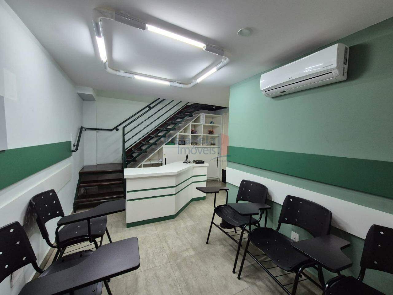 Sala para aluguel no Centro: 