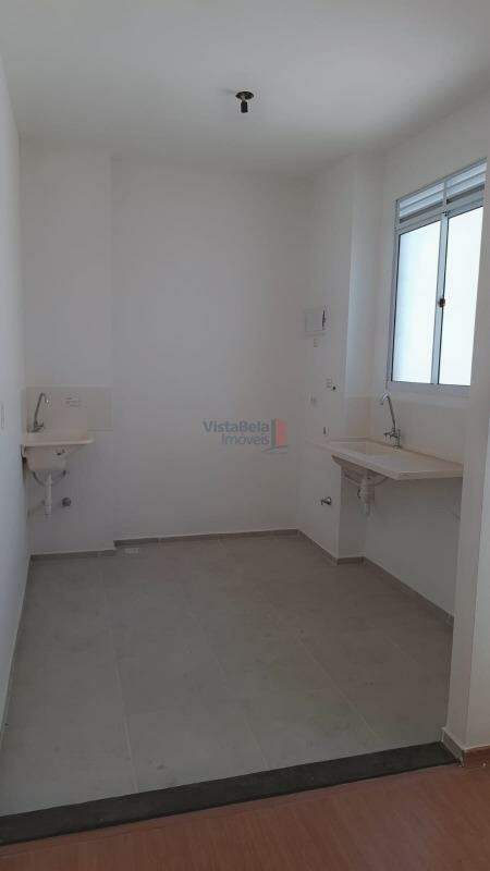Apartamento à venda no Granjas Santa Terezinha: 