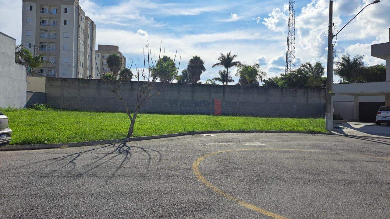 Lote em condomínio à venda no Loteamento Residencial Parque das Araucárias: