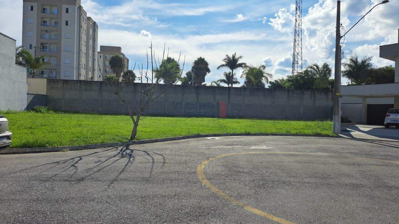 Lote em condomínio à venda no Loteamento Residencial Parque das Araucárias: