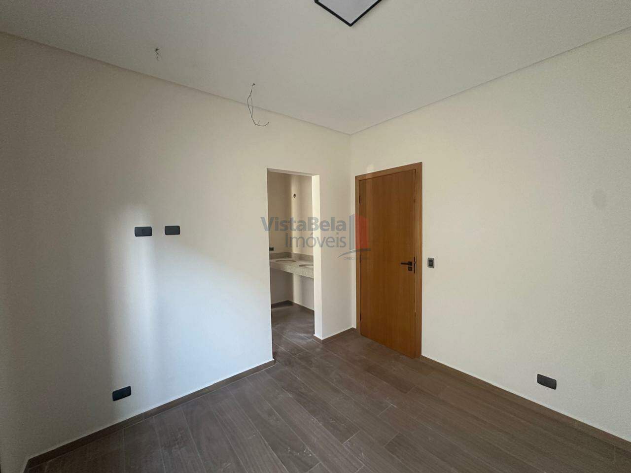 Casa em Condomínio à venda no AreÃO: 