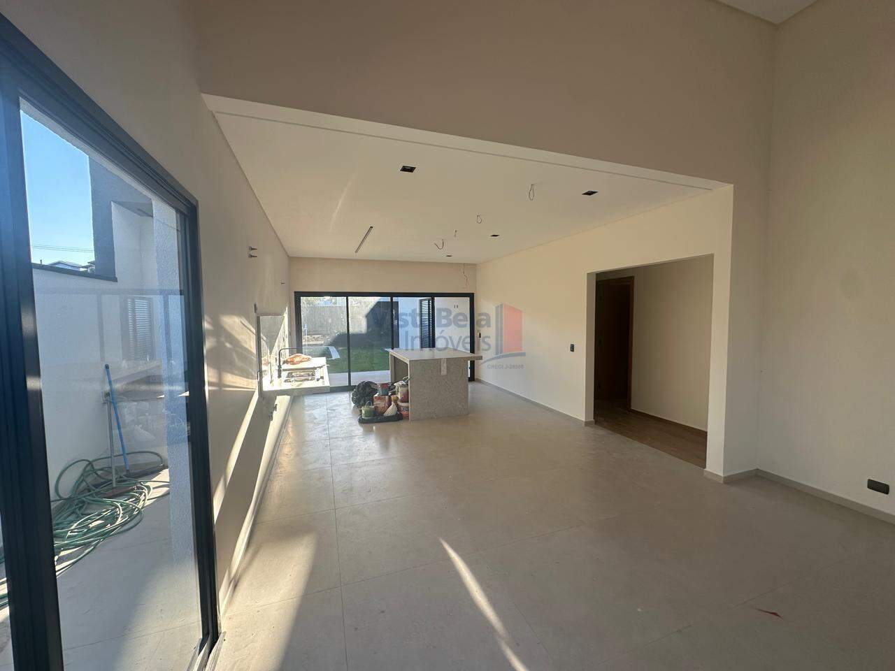 Casa em Condomínio à venda no AreÃO: 