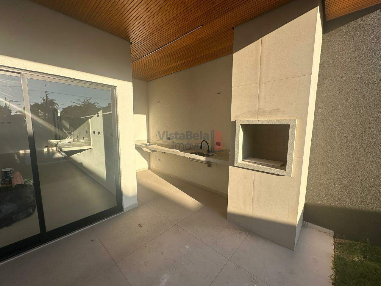 Casa em Condomínio à venda no AreÃO: 