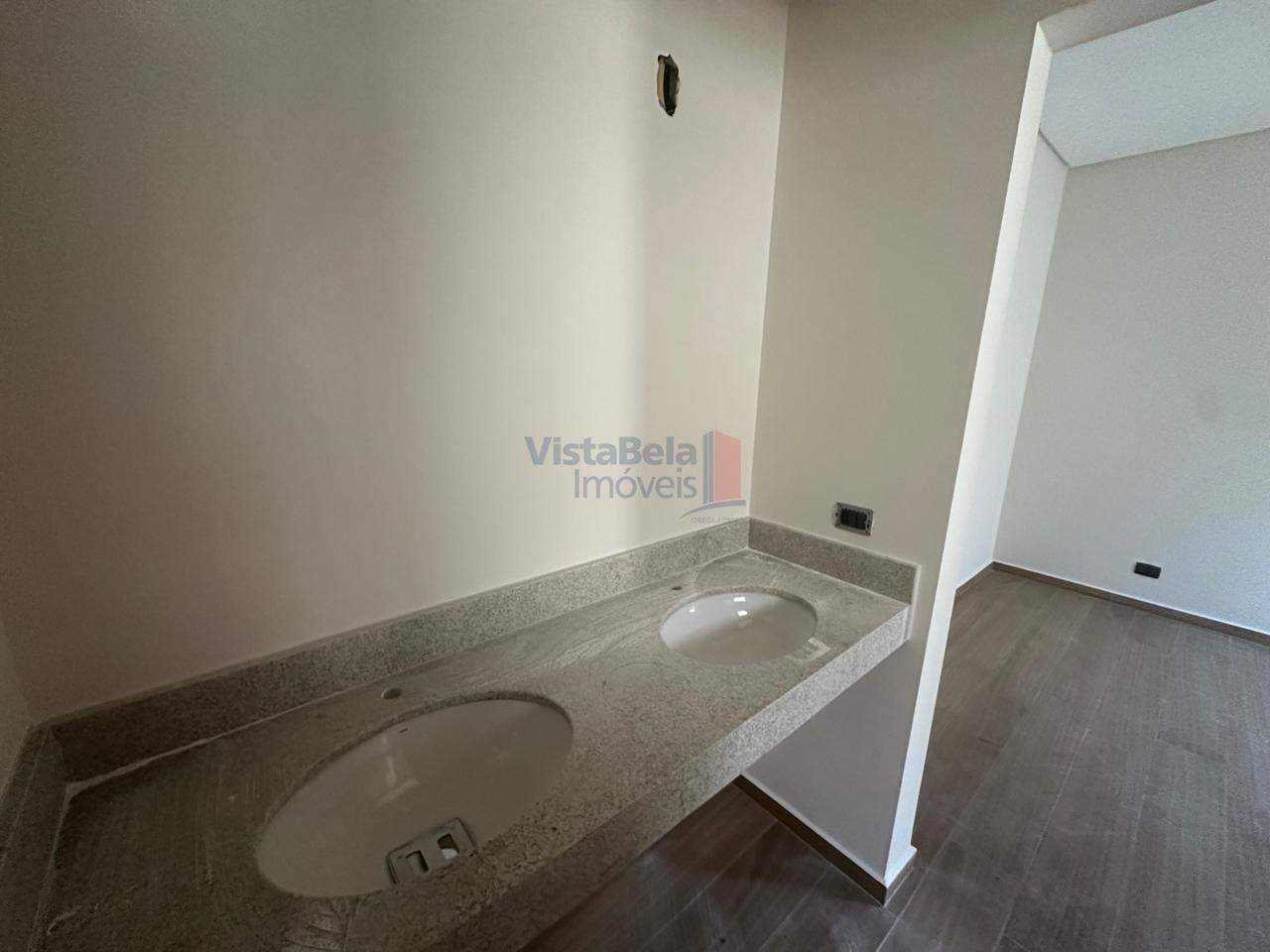 Casa em Condomínio à venda no AreÃO: 