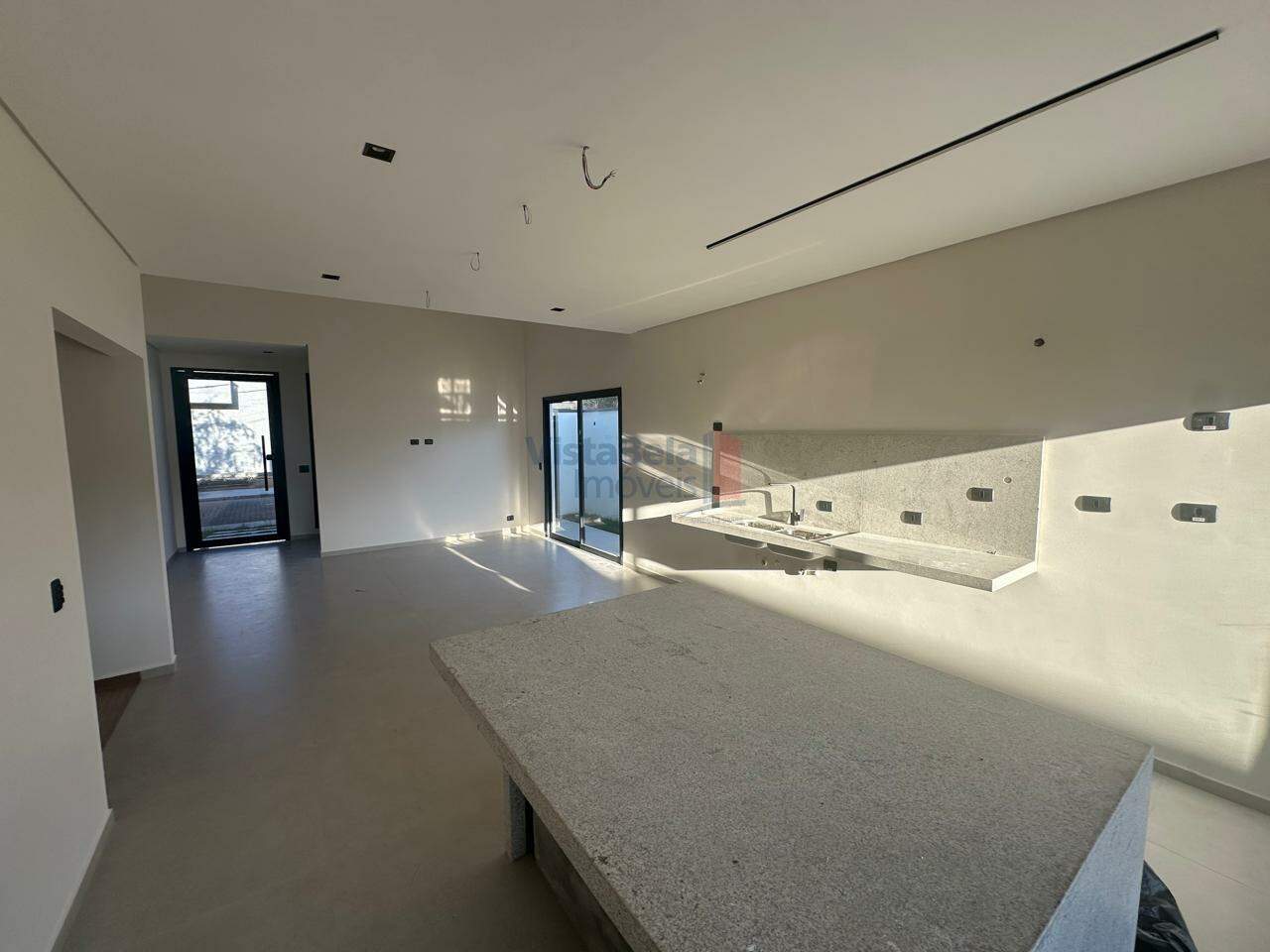 Casa em Condomínio à venda no AreÃO: 