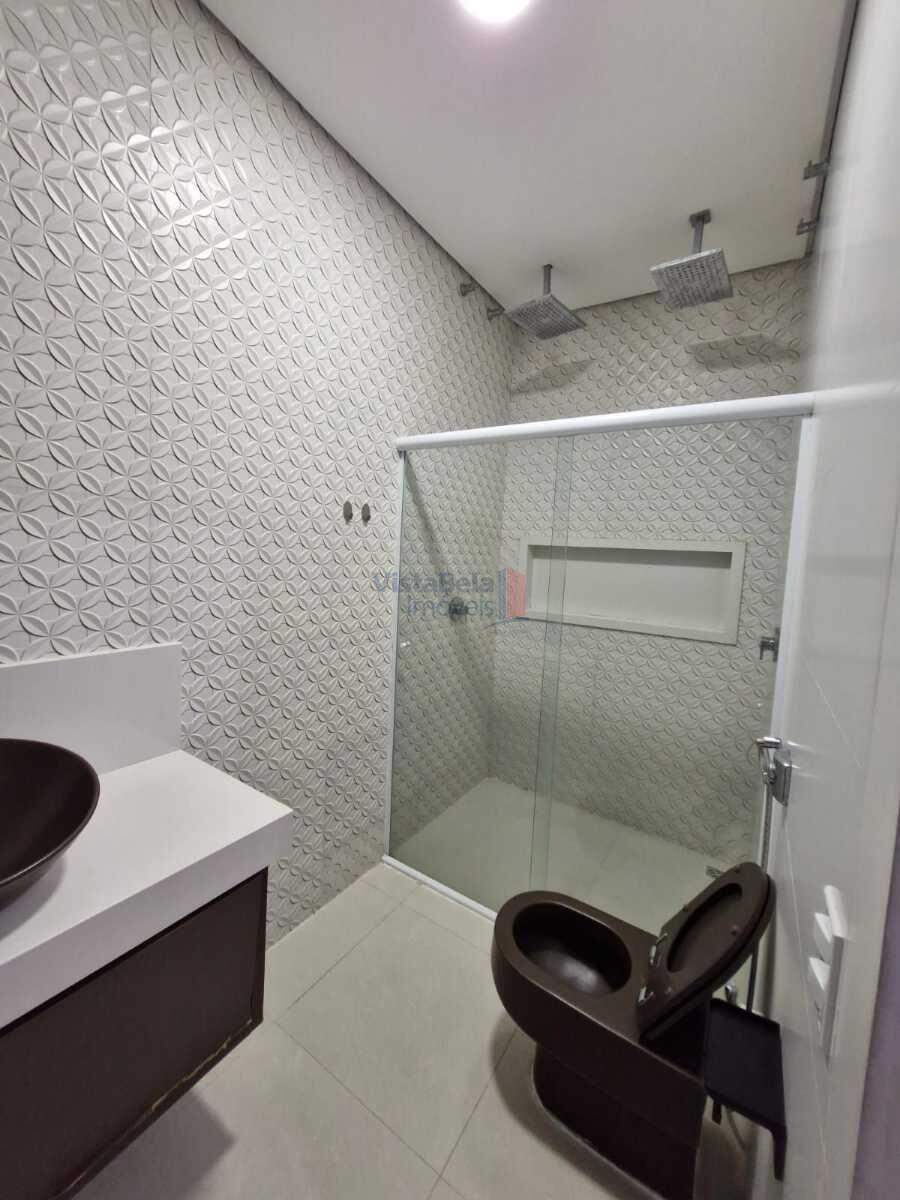 Casa em Condomínio para aluguel no Guedes: