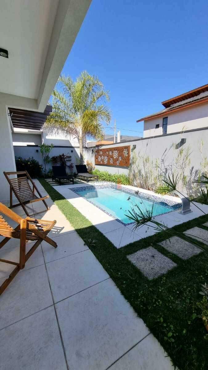 Casa à venda no Piracangaguá: 