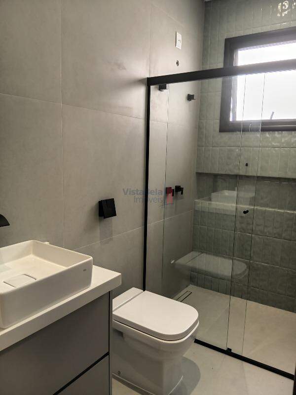 Casa à venda no Piracangaguá: