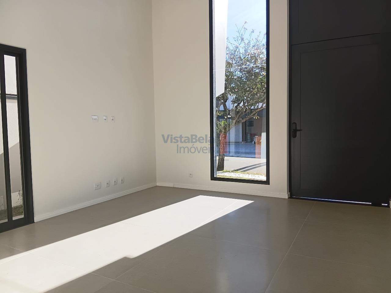 Casa à venda no Piracangaguá: