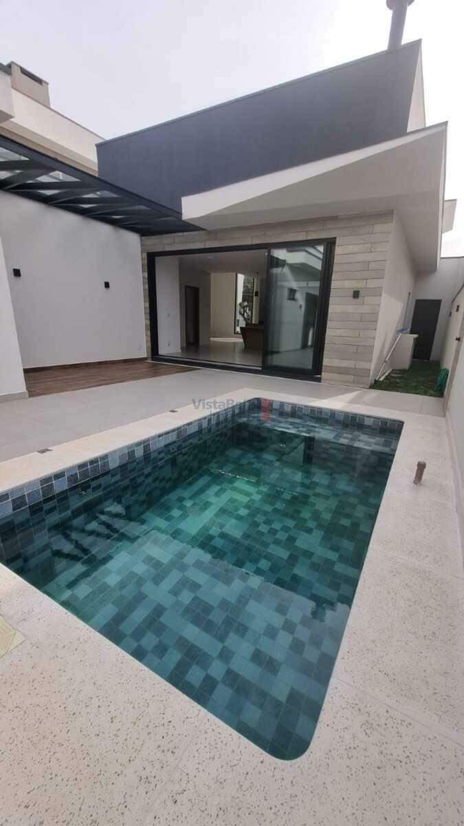 Casa à venda no Piracangaguá: