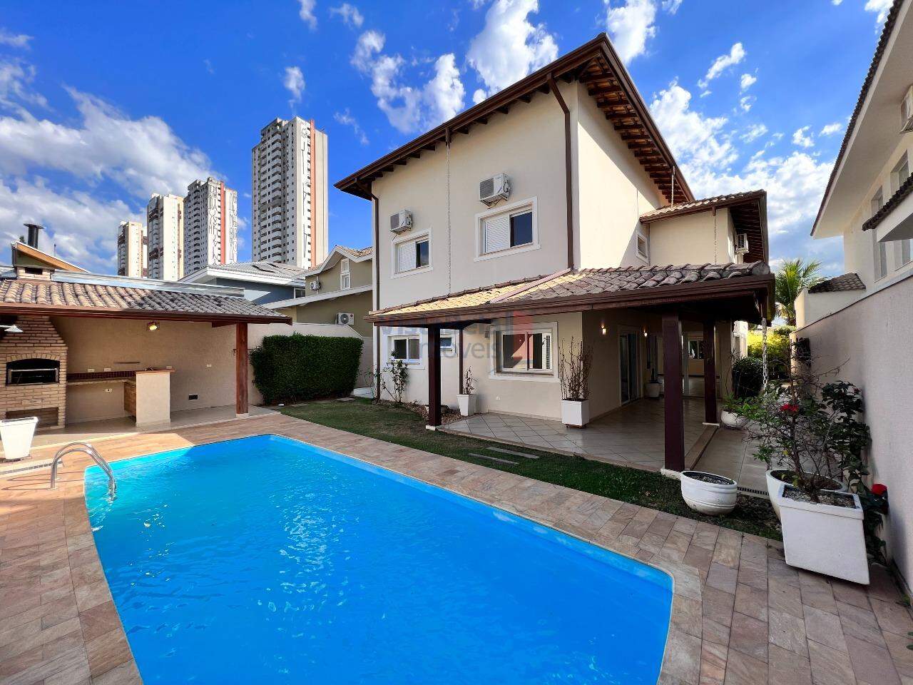 Casa em Condomínio para aluguel no Condominio Village Taubate: 