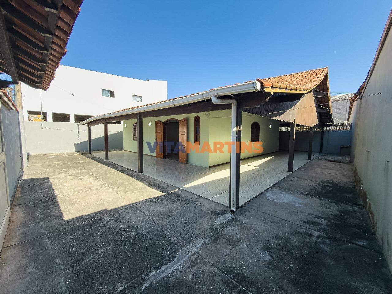 Casa para aluguel fixo com 2 quartos (1 suíte) por R$2.500,00 + TAXAS em Jardim Olinda II, Cabo Frio/RJ