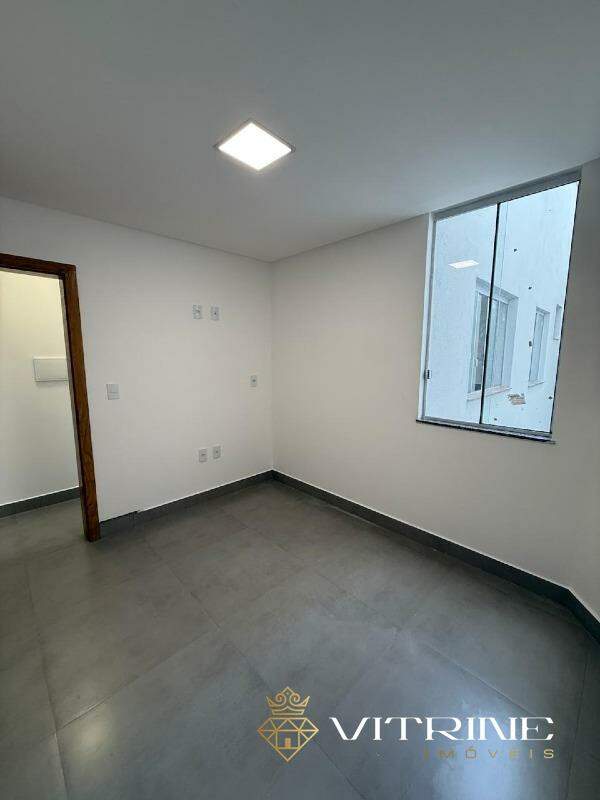 Apartamento à venda no Manoel Valinhas : 