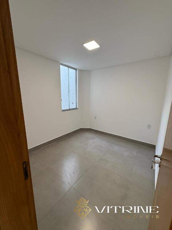 Apartamento à venda no Manoel Valinhas : 