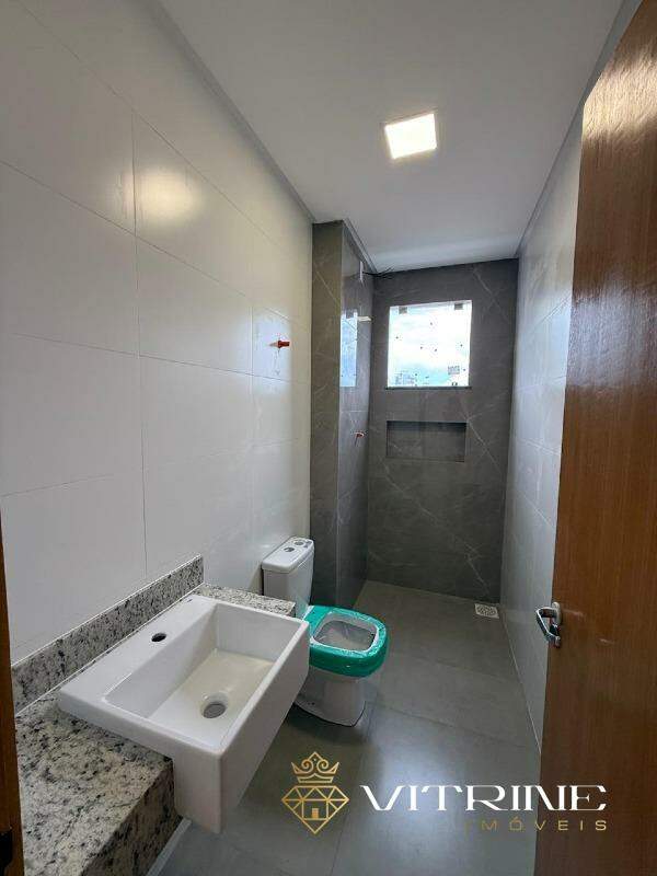 Apartamento à venda no Manoel Valinhas : 