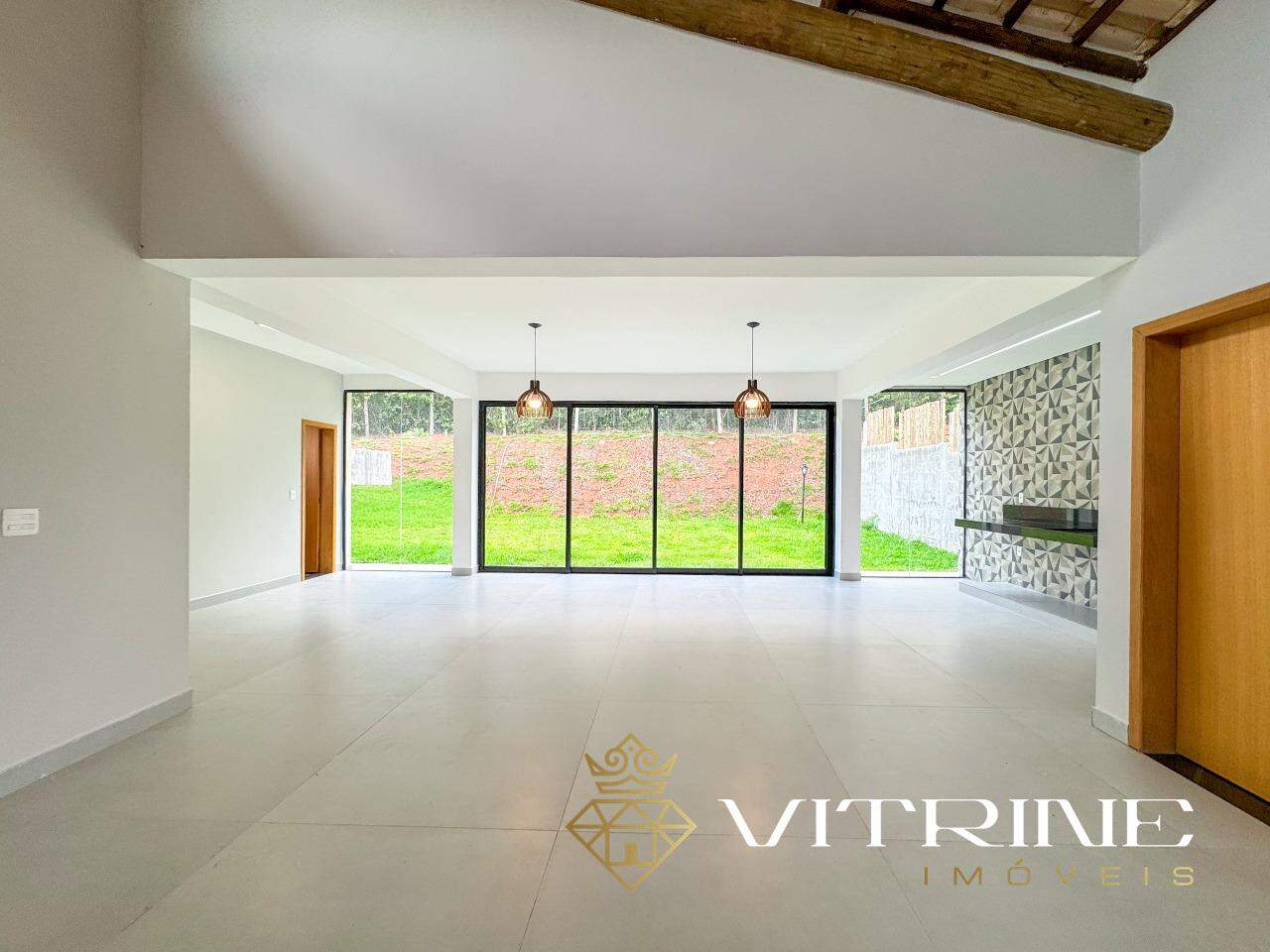 Casa à venda no Condomínio Balneário do Lago: 