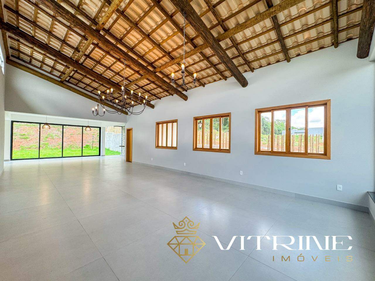 Casa à venda no Condomínio Balneário do Lago: 