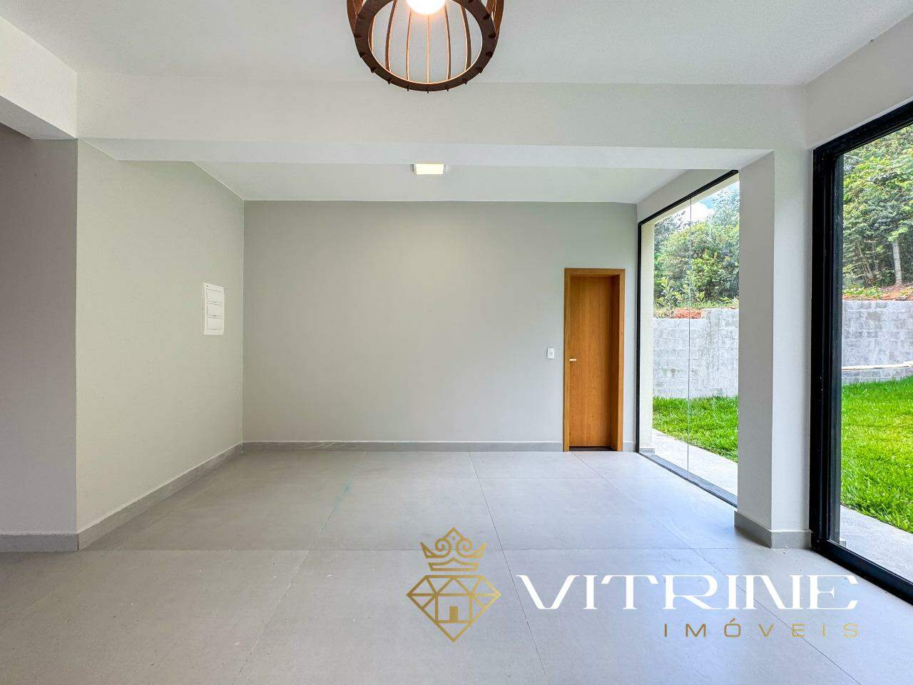 Casa à venda no Condomínio Balneário do Lago: 